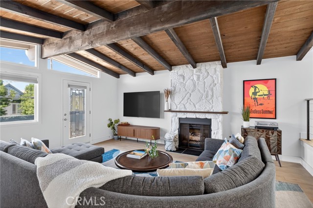 1752 Dixon Street, Redondo Beach CA: https://media.crmls.org/medias/b5372b8e-4ffc-4d1b-b106-a3364c667786.jpg