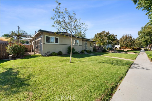 Detail Gallery Image 2 of 49 For 855 N 3rd, Upland,  CA 91786 - 3 Beds | 2 Baths