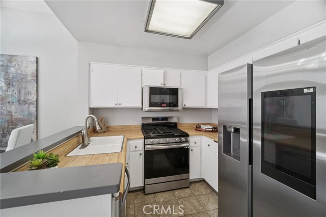 Detail Gallery Image 5 of 55 For 1730 Sinaloa Rd #308,  Simi Valley,  CA 93065 - 2 Beds | 1/1 Baths