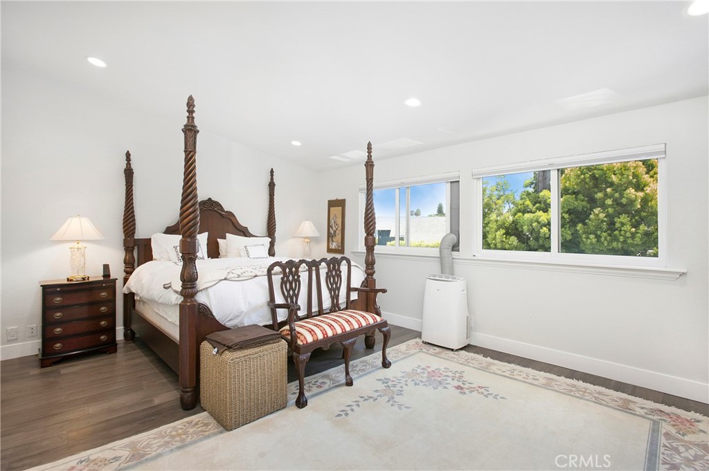 MLS #OC25163421 img 32