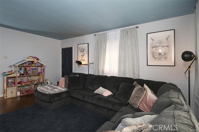 1263 Dorner Drive, Monterey Park CA: https://media.crmls.org/medias/b537b693-acb8-4f51-bf2c-99faf138617d.jpg