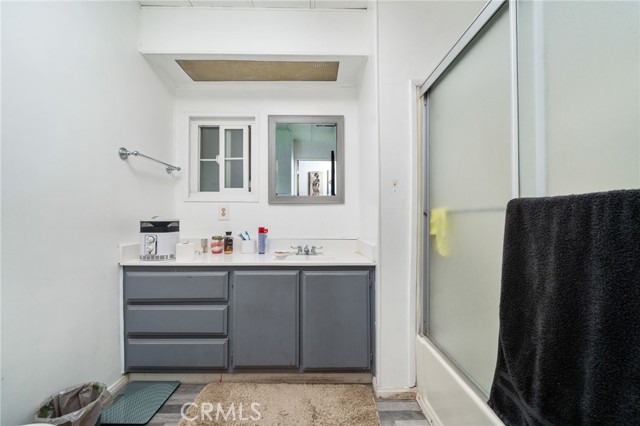 1512 E 5th Street, Ontario CA: https://media.crmls.org/medias/b5386539-8cc3-4b02-b07a-a1689e81b78f.jpg