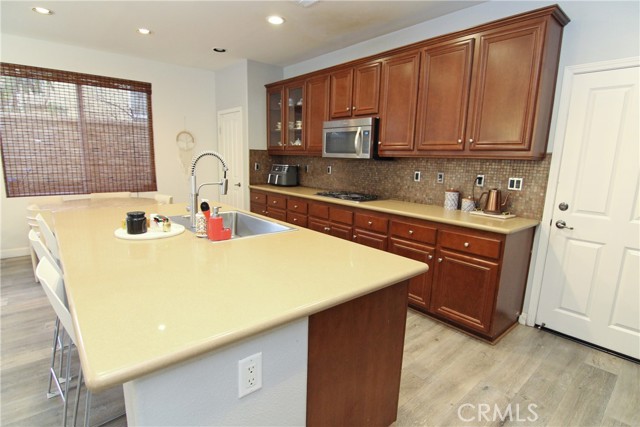 Detail Gallery Image 19 of 41 For 17634 Wren Dr, Canyon Country,  CA 91387 - 5 Beds | 4 Baths