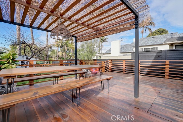 662 Rosecrans Avenue, Manhattan Beach, California 90266, 2 Bedrooms Bedrooms, ,1 BathroomBathrooms,Residential,Sold,Rosecrans,PW21211471