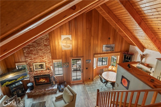 1364 Toronto Drive, Lake Arrowhead CA: https://media.crmls.org/medias/b5396e58-6a63-4024-90ed-2bd6700472e4.jpg