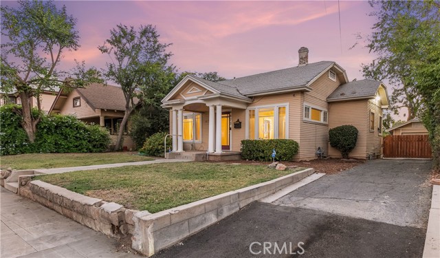 Detail Gallery Image 2 of 47 For 4473 Main, Riverside,  CA 92501 - 3 Beds | 1/1 Baths