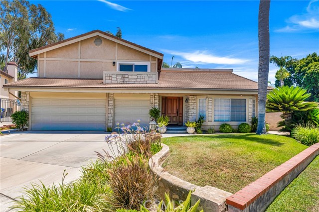 17262 Chase Street, Northridge CA: https://media.crmls.org/medias/b53a117b-b8d4-41f6-8cd5-b104439c647f.jpg