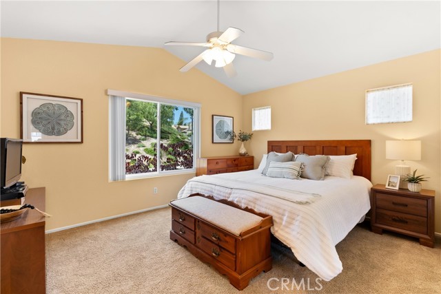8 Chatri Circle, Lake Forest CA: https://media.crmls.org/medias/b53a9d97-6426-484b-abcb-579e3ed9f70d.jpg