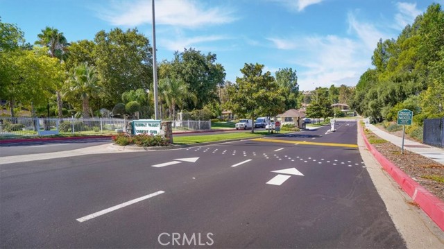 Detail Gallery Image 21 of 34 For 19380 Anzel Cir, Newhall,  CA 91321 - 2 Beds | 2 Baths