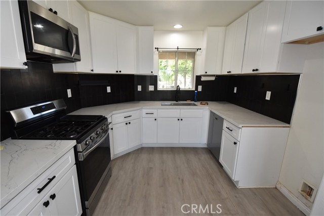 Detail Gallery Image 6 of 24 For 29140 Ocotillo Dr, Lake Elsinore,  CA 92530 - 3 Beds | 2 Baths