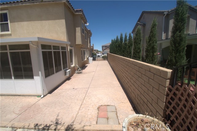 4832 Summerbreeze Court, Palmdale CA: https://media.crmls.org/medias/b53bf048-f1e8-4ea2-a632-60590ba29b81.jpg