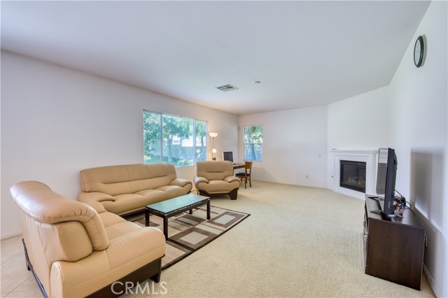 Detail Gallery Image 3 of 29 For 7197 Tiburon Dr, Corona,  CA 92880 - 3 Beds | 2/1 Baths