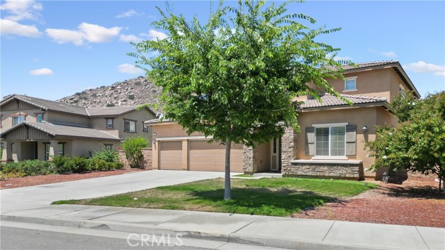 Detail Gallery Image 4 of 54 For 12221 Dewar Dr, Riverside,  CA 92505 - 4 Beds | 3 Baths