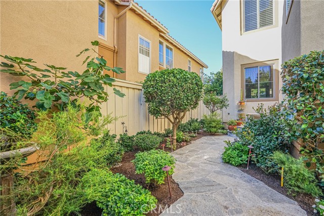 Detail Gallery Image 4 of 46 For 12095 Morrow Dr, Tustin,  CA 92782 - 3 Beds | 2/1 Baths