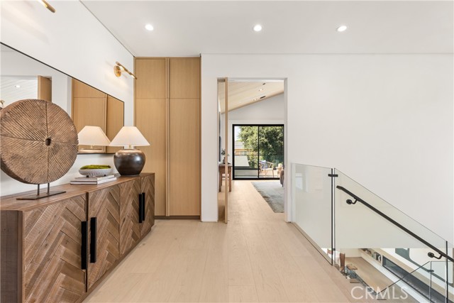 Image 10 of 38 For 13536 Morrison Street