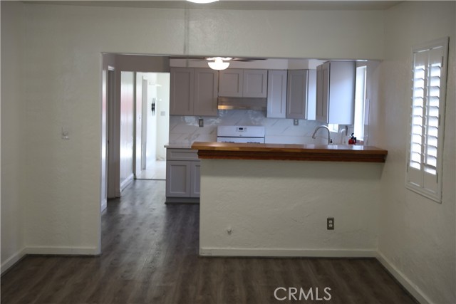 15154 Oliva Avenue, Paramount CA: https://media.crmls.org/medias/b53e5171-f202-4218-a89c-30ea1eb92b61.jpg