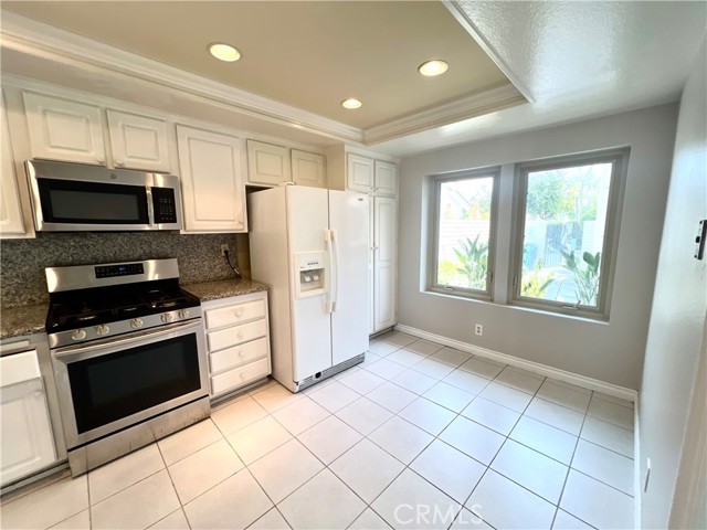 15 Creekwood, Irvine CA: https://media.crmls.org/medias/b53ee869-344b-4de2-9508-265ed9070a79.jpg