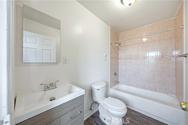 Detail Gallery Image 10 of 32 For 10929 Compton Ave, Los Angeles,  CA 90059 - – Beds | – Baths