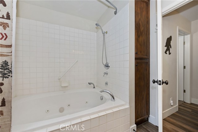 42824 Cedar Avenue, Big Bear Lake, CA 92315