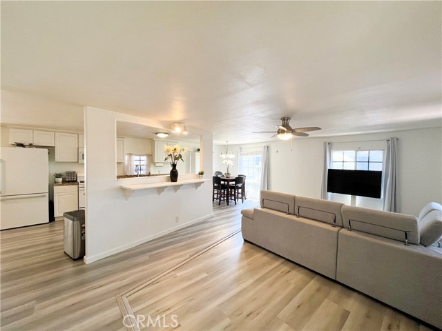 17700 Avalon Boulevard, Carson CA: https://media.crmls.org/medias/b540c426-5c61-434d-b5a4-7a0a8c604434.jpg