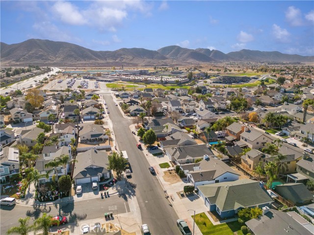 Detail Gallery Image 6 of 43 For 1459 Morgan Hill Rd, Hemet,  CA 92545 - 4 Beds | 3 Baths