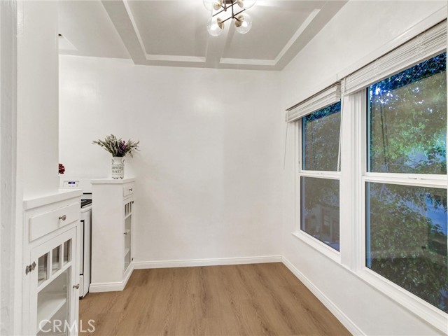 Detail Gallery Image 10 of 30 For 9949 Young Dr #204,  Beverly Hills,  CA 90212 - 1 Beds | 1 Baths