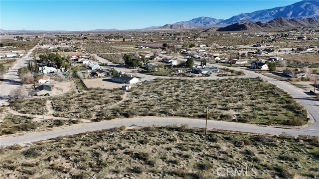 Detail Gallery Image 4 of 8 For 720 Kingsley St., Lucerne Valley,  CA 92356 - – Beds | – Baths