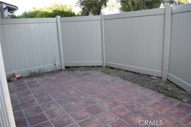 Private front patio.