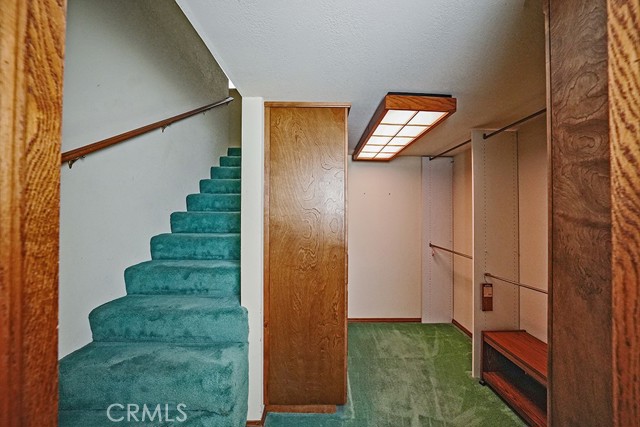 9752 Rangeview Drive, Santa Ana CA: https://media.crmls.org/medias/b54319c0-fea3-46b3-97f4-3f20f8b2e29f.jpg