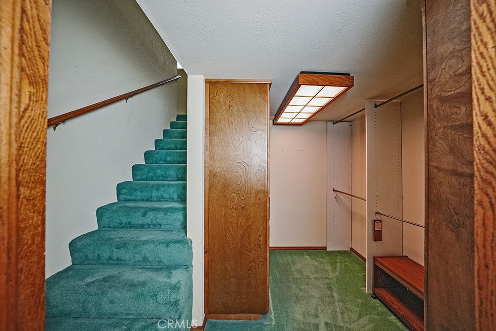https://media.crmls.org/medias/b54319c0-fea3-46b3-97f4-3f20f8b2e29f.jpg?preset=X-Large