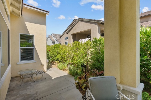 Detail Gallery Image 26 of 35 For 25124 Limetree Ln, Canyon Country,  CA 91387 - 2 Beds | 2/1 Baths