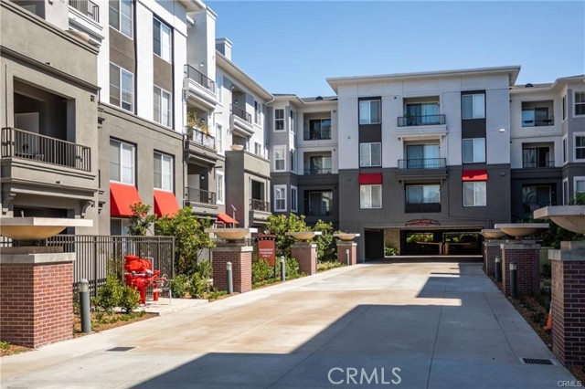 Detail Gallery Image 6 of 26 For 1801 E Katella Ave #3131,  Anaheim,  CA 92805 - 3 Beds | 2 Baths