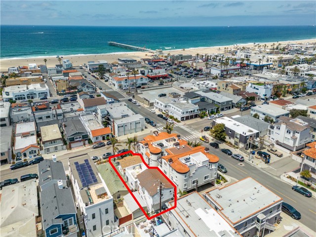 Detail Gallery Image 17 of 19 For 934 Manhattan Ave, Hermosa Beach,  CA 90254 - 4 Beds | 3 Baths