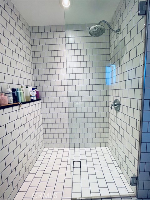 Detail Gallery Image 7 of 10 For 180 Mcknight Dr #7,  Laguna Beach,  CA 92651 - 1 Beds | 1 Baths