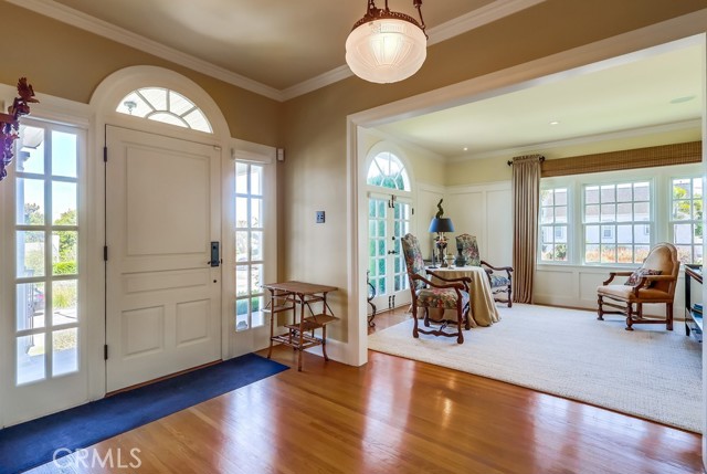 1239 S Patton Avenue, San Pedro CA: https://media.crmls.org/medias/b5449dd8-92b8-4587-9cae-9e7ddd101e23.jpg