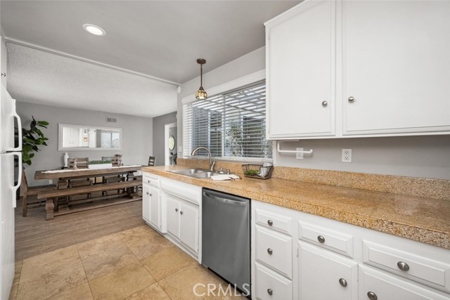 Detail Gallery Image 16 of 48 For 3781 Wisteria St, Seal Beach,  CA 90740 - 3 Beds | 2 Baths