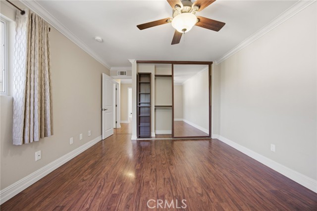 19208 Hamlin Street, 5 photo 42