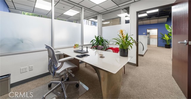 400 W Ocean Boulevard, Long Beach, California 90802, ,Commercial Lease,For Rent,400 W Ocean Boulevard,CRPW25108628