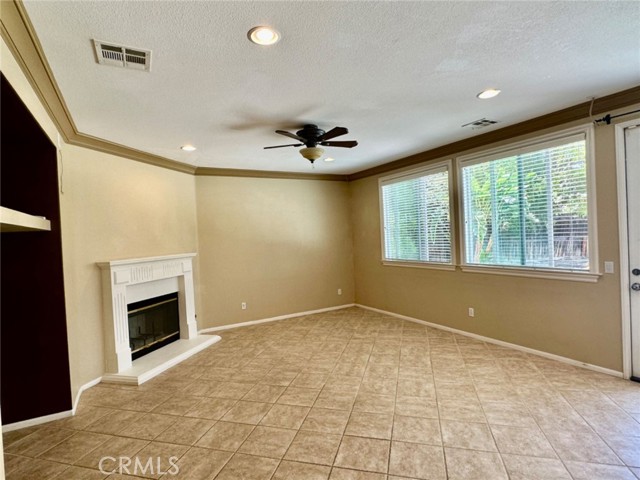 12366 Evanwood Court, Riverside CA: https://media.crmls.org/medias/b546d817-a3fd-4baa-8ce8-00a7f0c958e1.jpg