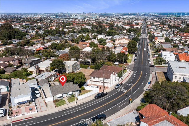 1414 W 13th Street, San Pedro CA: https://media.crmls.org/medias/b547ac0f-f25a-4395-8272-a5223df35c28.jpg