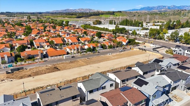 Detail Gallery Image 32 of 39 For 4852 Arroyo Run, Moorpark,  CA 93021 - 4 Beds | 3 Baths