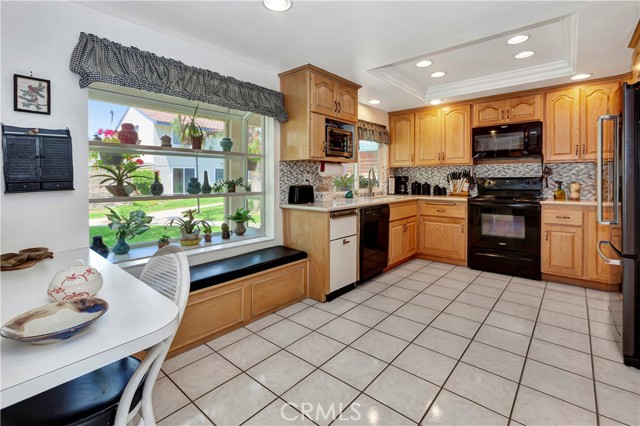 Detail Gallery Image 11 of 33 For 313 El Camino Ln, Placentia,  CA 92870 - 4 Beds | 2/1 Baths