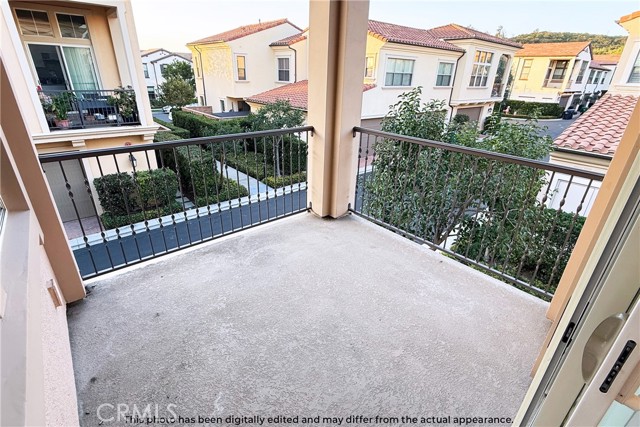 Detail Gallery Image 14 of 22 For 107 Mighty Oak, Irvine,  CA 92602 - 2 Beds | 2 Baths