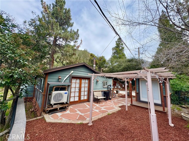 Detail Gallery Image 2 of 27 For 36750 Hilltop, Mentone,  CA 92359 - 2 Beds | 1 Baths