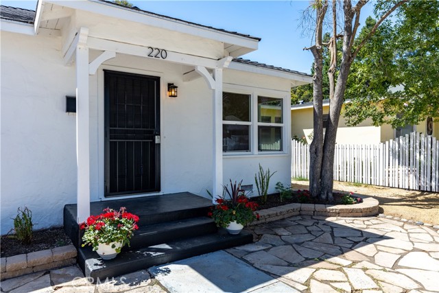 Detail Gallery Image 3 of 62 For 220 16th St, Paso Robles,  CA 93446 - 3 Beds | 2 Baths