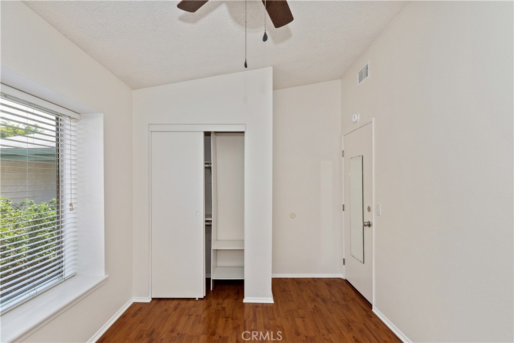 MLS #IV25222469 image #36