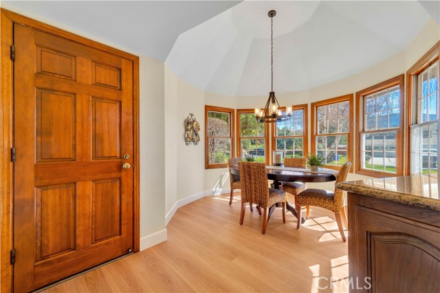 Detail Gallery Image 12 of 59 For 15883 Condor Ridge, Canyon Country,  CA 91387 - 5 Beds | 3/1 Baths