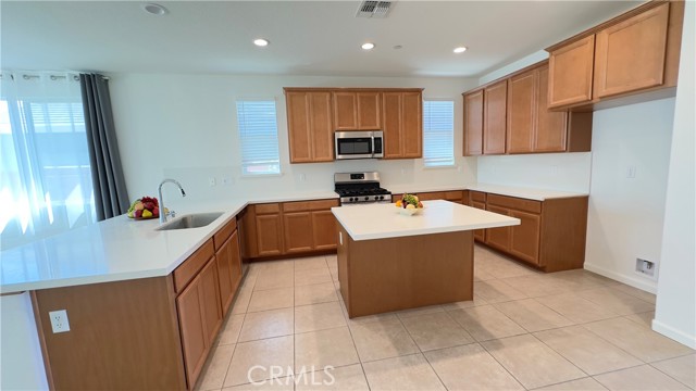 Detail Gallery Image 9 of 68 For 2428 Freestone Dr, Merced,  CA 95340 - 4 Beds | 2 Baths