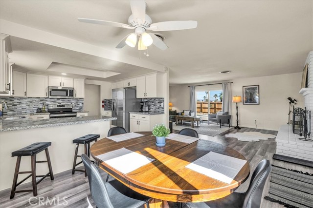 Detail Gallery Image 8 of 43 For 5837 La Luna Ave, Twentynine Palms,  CA 92277 - 3 Beds | 2 Baths