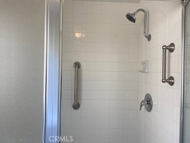 https://media.crmls.org/medias/b54ae1bc-c6ca-4092-9be9-4b770474cfac.jpg?preset=X-Large